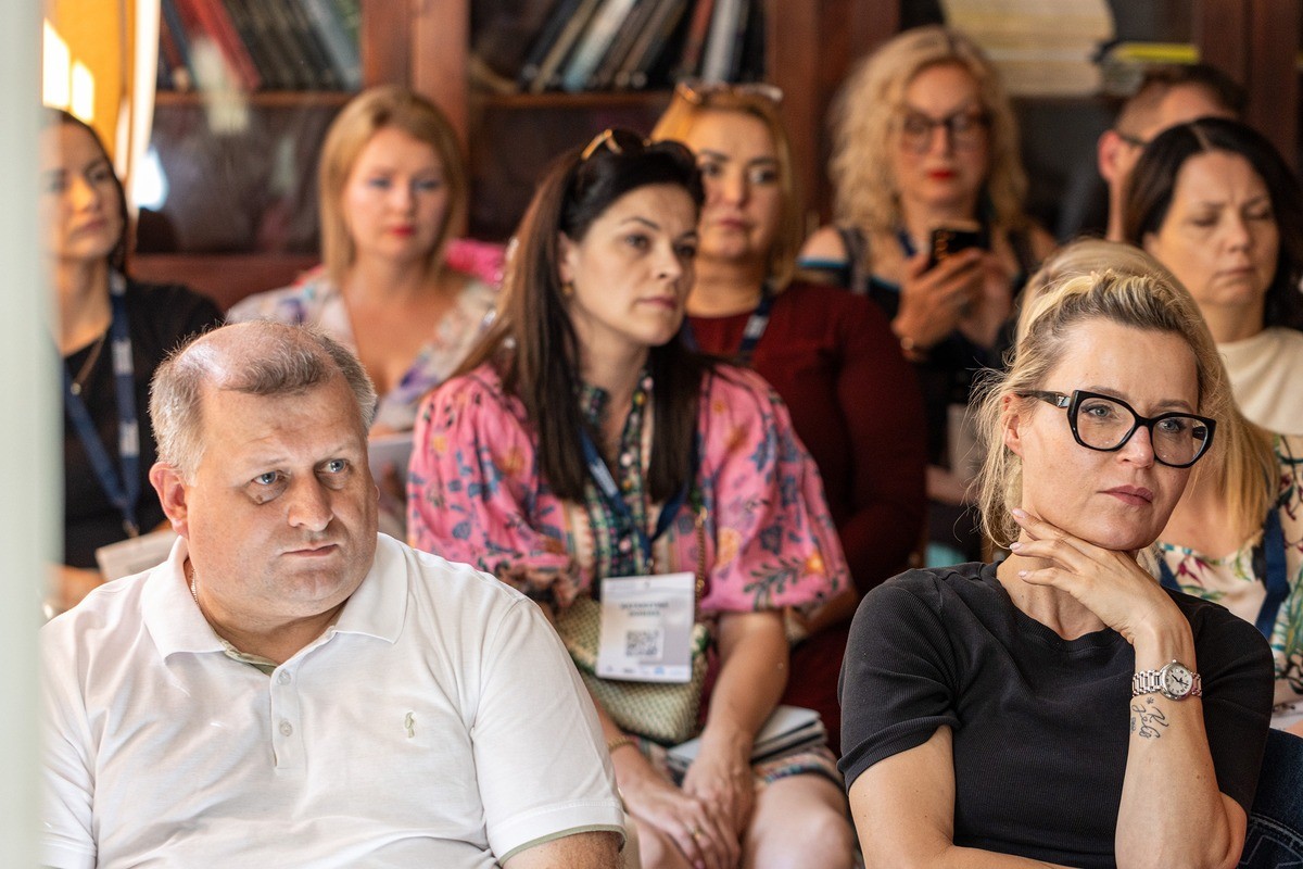 Tożsamość i Niepewność. Psychiatria i psychoterapia nastolatków i młodych dorosłych. Procesy przejścia w rodzinie, terapii i leczeniu