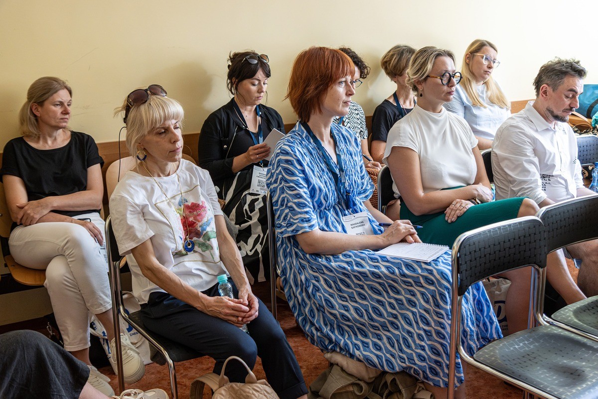 Tożsamość i Niepewność. Psychiatria i psychoterapia nastolatków i młodych dorosłych. Procesy przejścia w rodzinie, terapii i leczeniu
